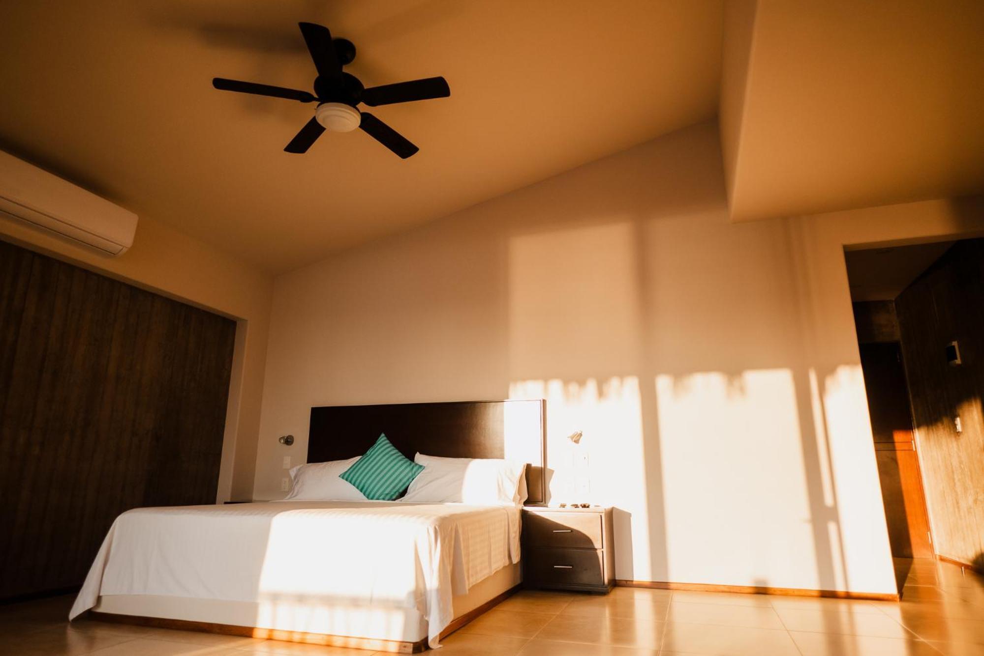 Hotel Portofino Barra de Potosi Екстер'єр фото